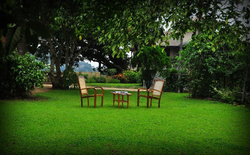 Knight'S Heaven Apartment Kandy Exterior foto